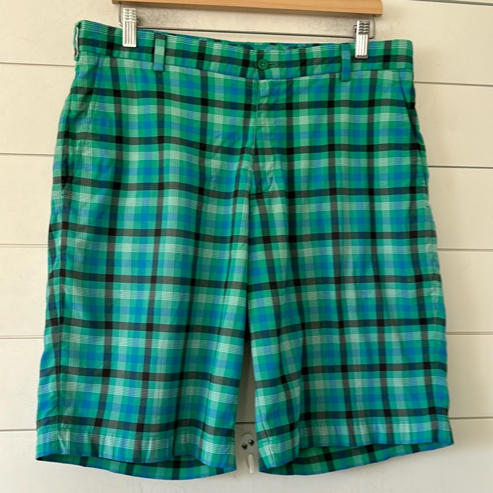 NIKEGOLF Size 34 Dri Fit Plaid  Flat Front 10.5 Inseam